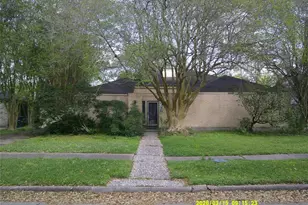 16379 Havenpark Dr, Houston, TX 77059 - Photo 2