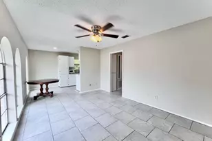 3021 Sycamore Ave, Bay City, TX 77414 - Photo 2