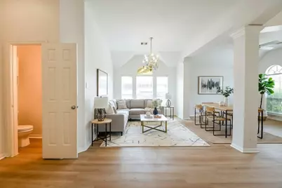 7915 Quail Meadow Drive, Houston, TX 77071 - Photo 6