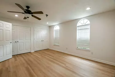 7915 Quail Meadow Drive, Houston, TX 77071 - Photo 20
