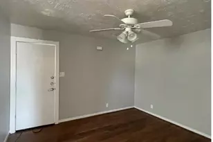 1014 E 23rd St, Bryan, TX 77803 - Photo 2