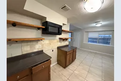 11810 Grapewood Drive, Houston, TX 77089 - Photo 6