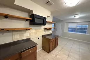 11810 Grapewood Dr, Houston, TX 77089 - Photo 6