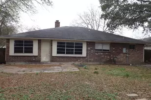 11810 Grapewood Dr, Houston, TX 77089 - Photo 2