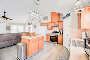 906 Meynig Dr, Crystal Beach, TX 77650 - Photo 14