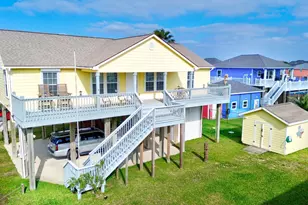 906 Meynig Dr, Crystal Beach, TX 77650 - Photo 2