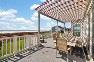 19075 E Kahala Dr, Galveston, TX 77554 - Photo 2