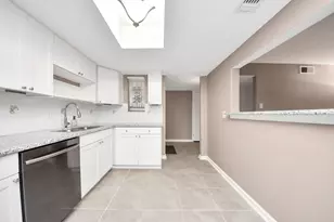 5005 Georgi Ln, Houston, TX 77092 - Photo 8