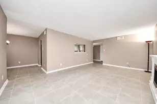 5005 Georgi Ln, Houston, TX 77092 - Photo 6