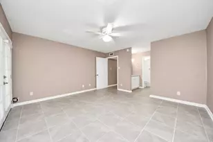 5005 Georgi Ln, Houston, TX 77092 - Photo 20
