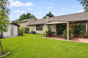 6823 La Violetta Dr, Houston, TX 77083 - Photo 10