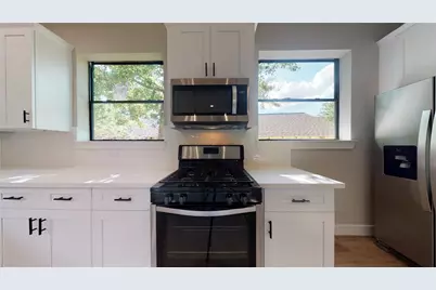 806 E 39th Street, Houston, TX 77022 - Photo 8