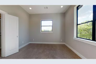806 E 39th Street, Houston, TX 77022 - Photo 40