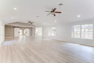 81 Oak Grove Ln, Conroe, TX 77304 - Photo 10