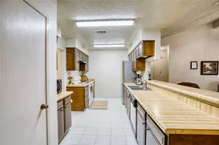 6204 Creekside Ln, League City, TX 77573 - Photo 8