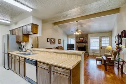 6204 Creekside Ln, League City, TX 77573 - Photo 6