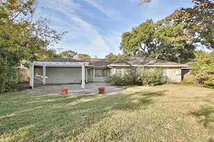 4809 Saxon St, Bellaire, TX 77401 - Photo 32