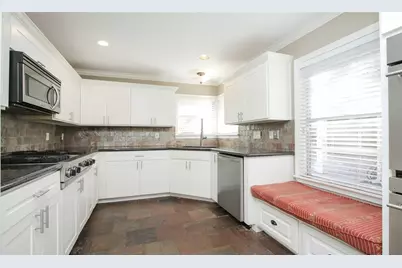 4809 Saxon Street, Bellaire, TX 77401 - Photo 12