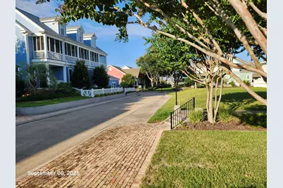 23 Porch Street, Galveston, TX 77554 - Photo 12