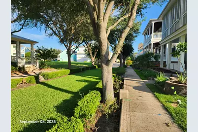 23 Porch Street, Galveston, TX 77554 - Photo 8