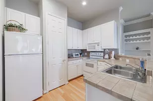 2400 McCue Rd, Houston, TX 77056 - Photo 6