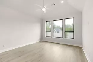 8603 High Note Cir, Montgomery, TX 77316 - Photo 2