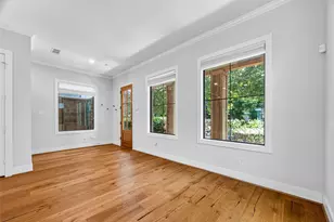 935 Bunton St, Houston, TX 77009 - Photo 12