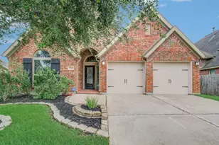 13937 Naples Park Ct, Pearland, TX 77584 - Photo 2