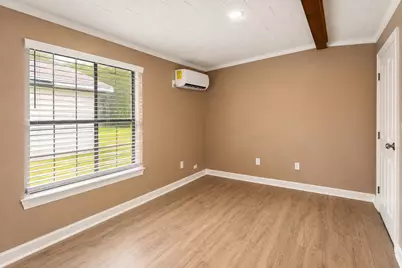 2820 Oleander Lane, Groves, TX 77619 - Photo 10