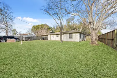 316 Avenue B, La Marque, TX 77568 - Photo 10