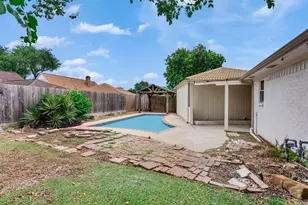 10519 Kirkwren Dr, Houston, TX 77089 - Photo 2