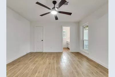 10519 Kirkwren Drive, Houston, TX 77089 - Photo 18