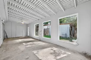 7711 Del Glen Ln, Houston, TX 77072 - Photo 10
