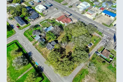 209 Avenue H, Van Vleck, TX 77482 - Photo 26