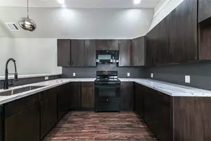 1834 Woodvine Dr, Houston, TX 77055 - Photo 8