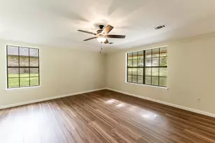 3660 Redbud Ln, Huntsville, TX 77340 - Photo 10