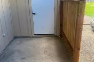 1208 N Logan St, Texas City, TX 77590 - Photo 14