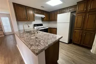 1208 N Logan St, Texas City, TX 77590 - Photo 2