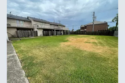 1208 N Logan Street, Texas City, TX 77590 - Photo 16