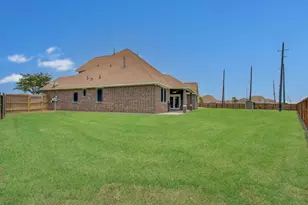 14018 Hawthorne Cir, Mont Belvieu, TX 77523 - Photo 34
