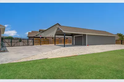 14018 Hawthorne Circle, Mont Belvieu, TX 77523 - Photo 40