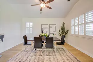 14018 Hawthorne Cir, Mont Belvieu, TX 77523 - Photo 20
