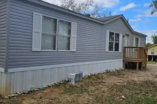 1610 Texas St, Alvin, TX 77511 - Photo 16