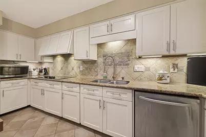 262 Sugarberry Circle, Houston, TX 77024 - Photo 22