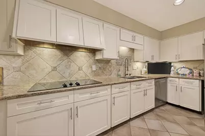 262 Sugarberry Circle, Houston, TX 77024 - Photo 16