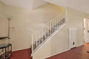 5235 Arboles Dr, Houston, TX 77035 - Photo 8