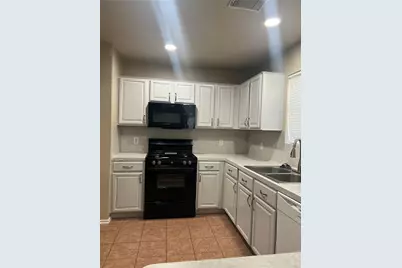 819 Citation Drive, Stafford, TX 77477 - Photo 2