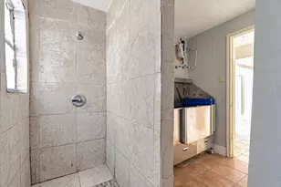 9535 Sweetwater Ln, Houston, TX 77037 - Photo 18
