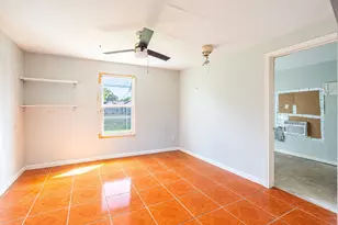9535 Sweetwater Ln, Houston, TX 77037 - Photo 12
