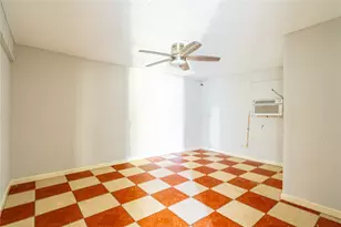 9535 Sweetwater Ln, Houston, TX 77037 - Photo 14